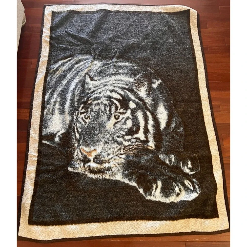 Biederlack Tiger Blanket 72” x 53” Reversible Throw Brown Germany